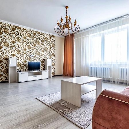 Апартаменты В Центре Левого Берега Astaná Exterior foto